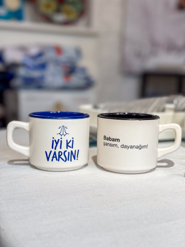 Babalar Günü Kupa Seti - İyi Ki Varsın & Babam Şansım Dayanağım - Seramik Kupa 153 ML - 5