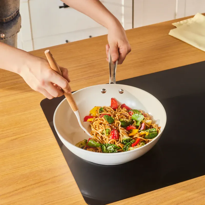 Karaca Swiss Crystal Almond Cream Wok Pan with Handle 28 cm - 1