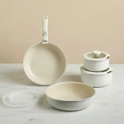 Karaca x Refika Swiss Crystal Almond Cream Easy Clip 9 Parça Tencere Seti - 1