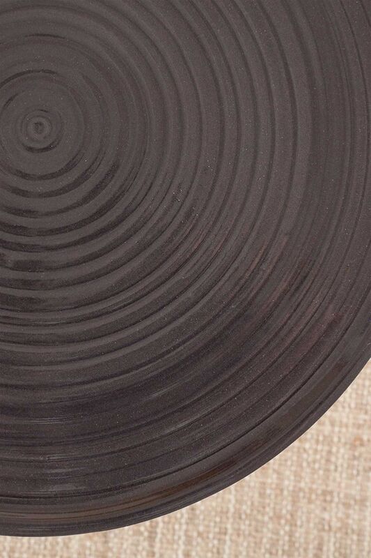 Siyah Seramik Tabaklı Sunum Standı | 17 cm