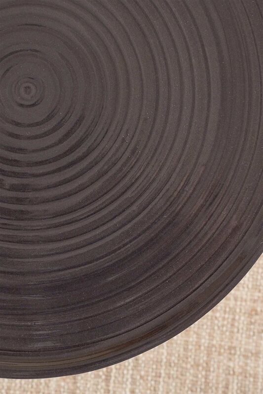 Siyah Seramik Tabaklı Sunum Standı | 22 cm